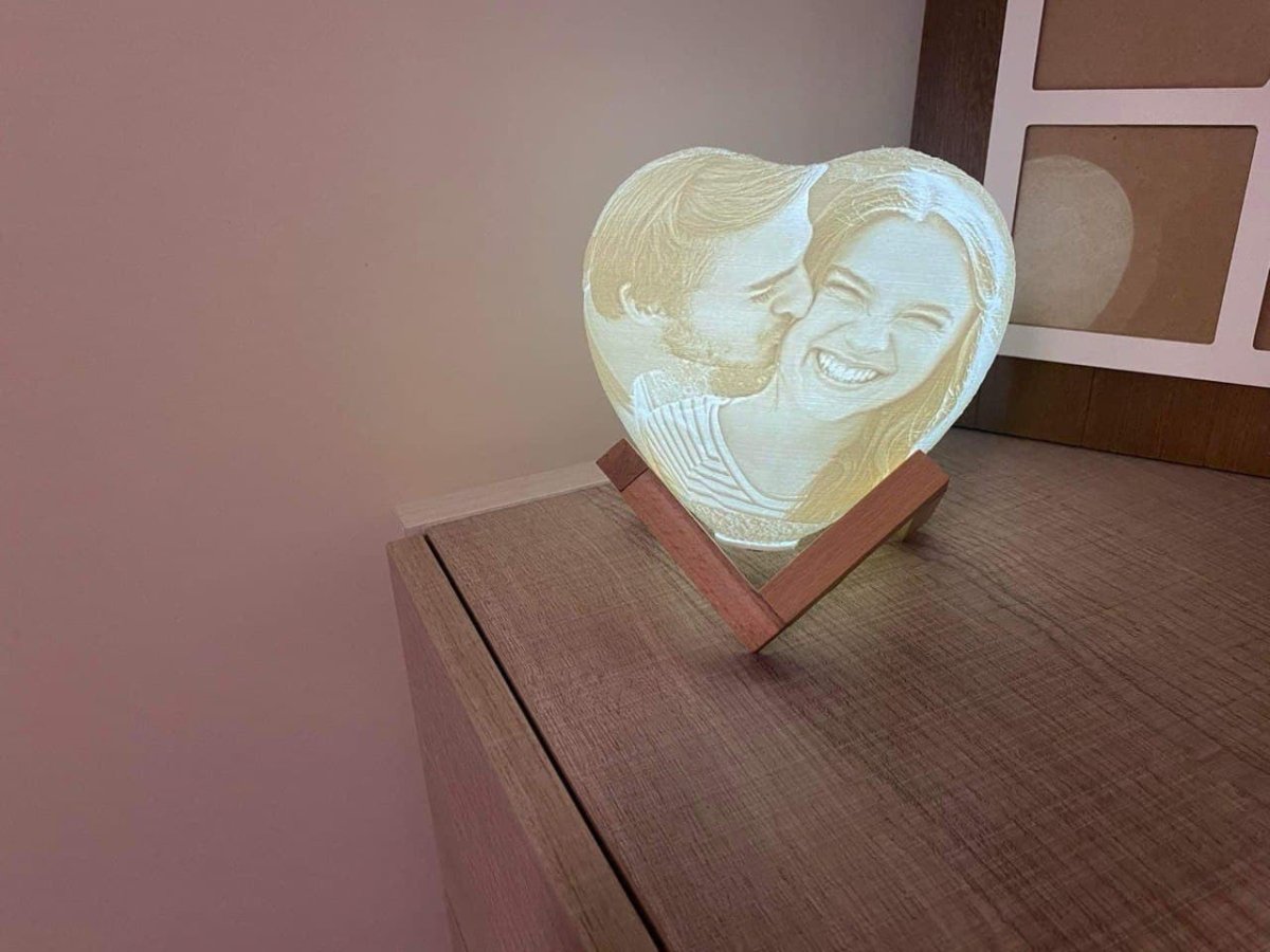 Personalised 3D Heart Lamp with Photo – 16 Colours