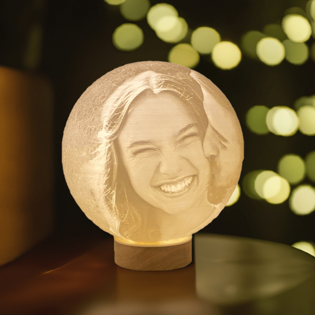 PERSONALIZED 3D MOON LAMP WITH WOODEN BASE